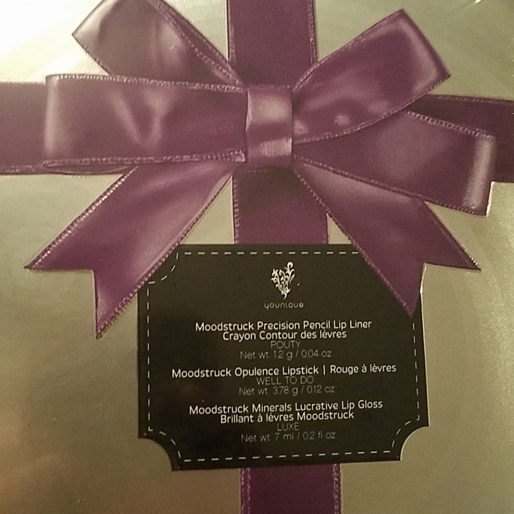 younique gift set